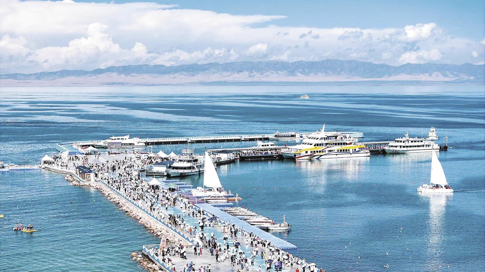 美丽的青海湖。通讯员 许发成 摄