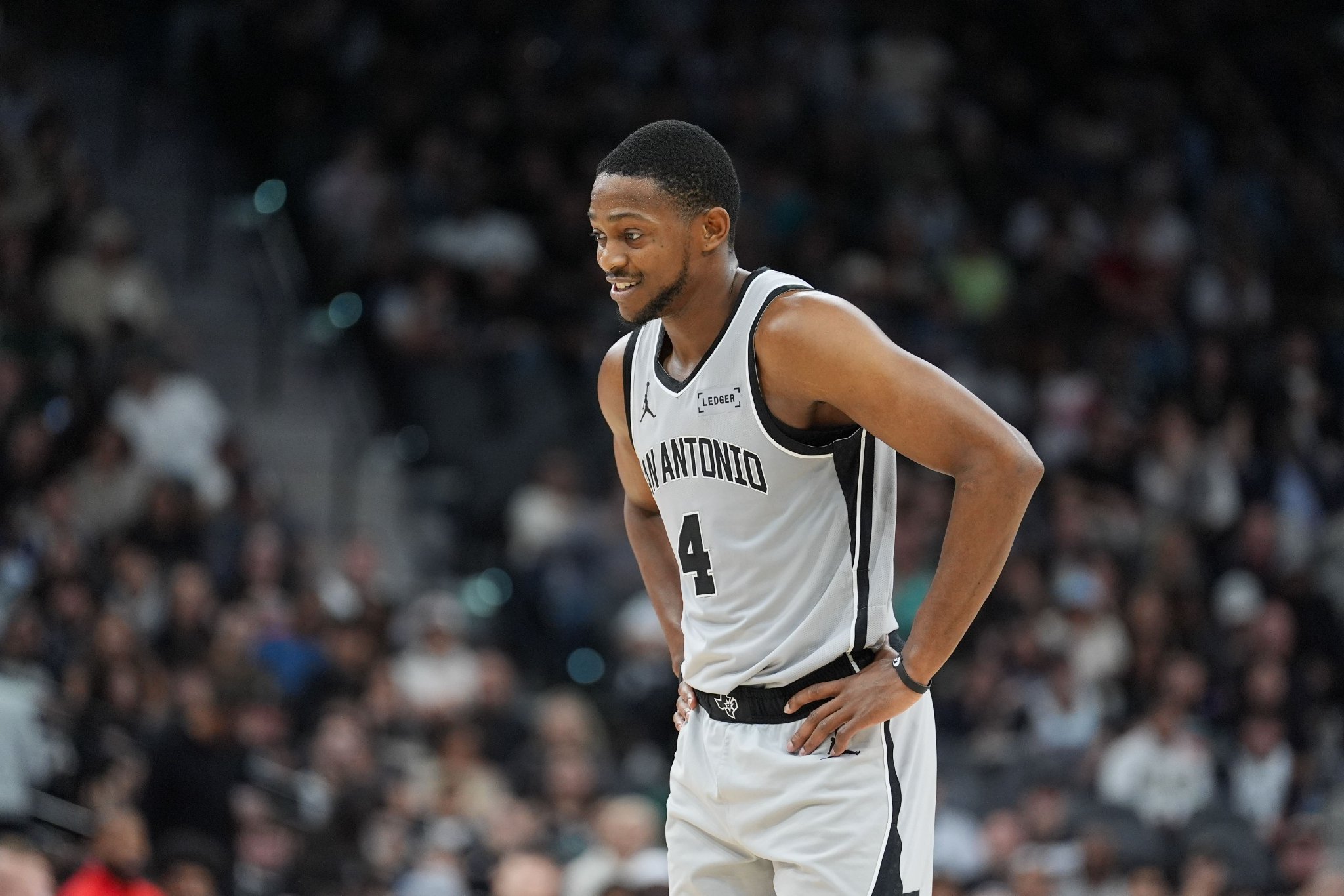 福克斯：我们本应该拿下森林狼 最后我们也给自己创造了机会