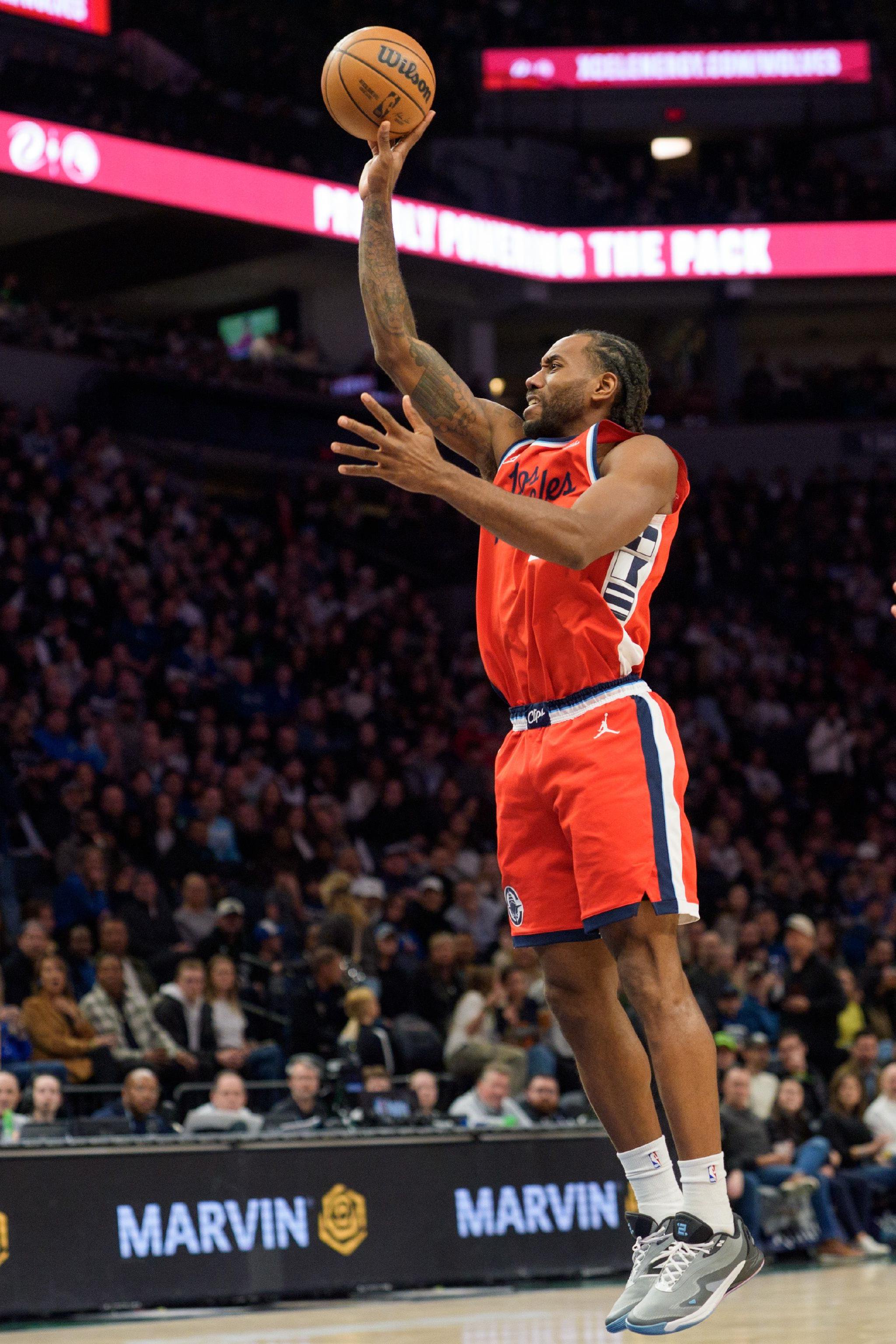 本赛季是生涯最高效赛季？伦纳德：我不看数据 只是享受比赛