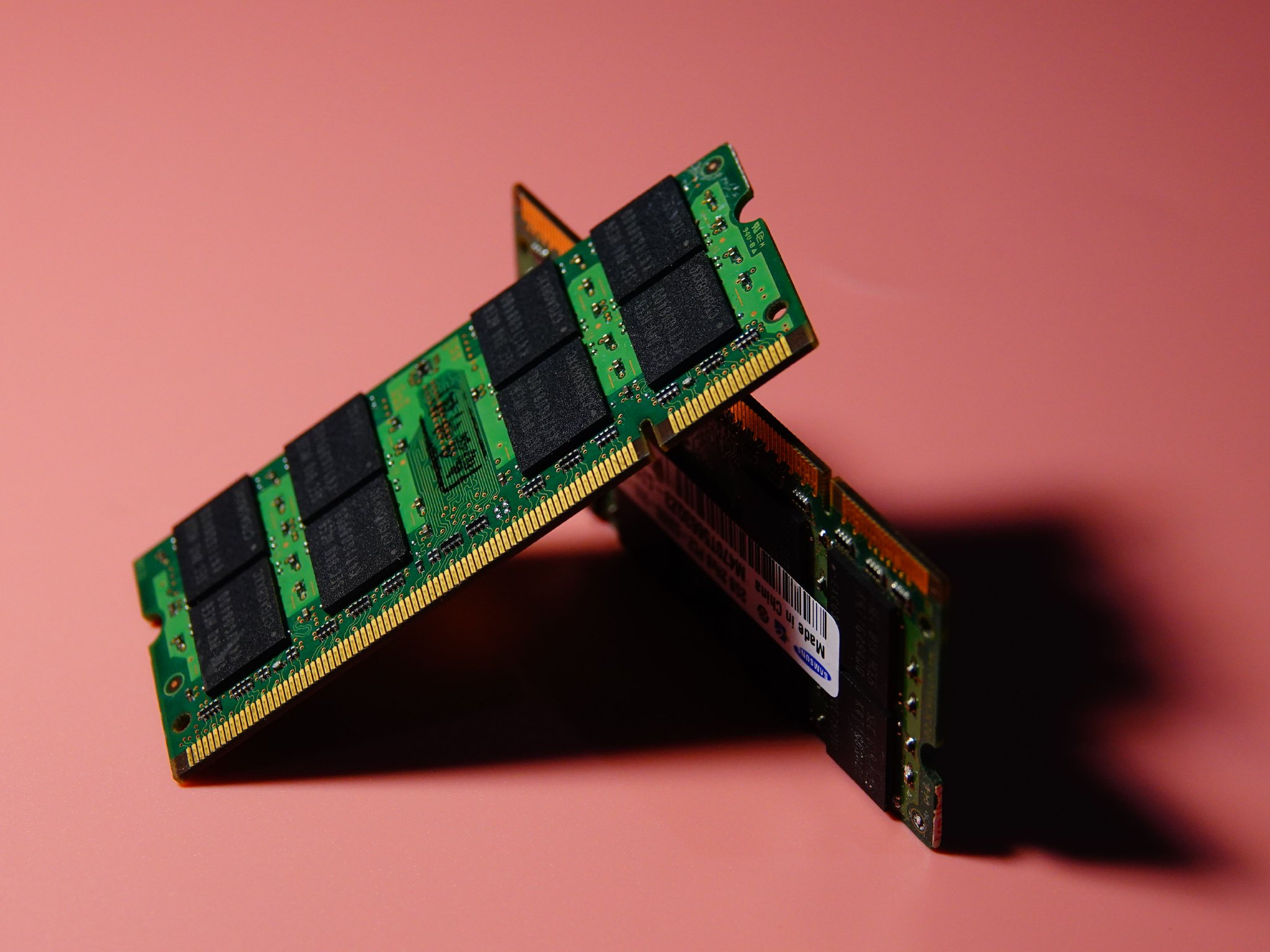 内存涨价“伤不起”：一犹豫电脑涨千元，华强北组装机加价两千