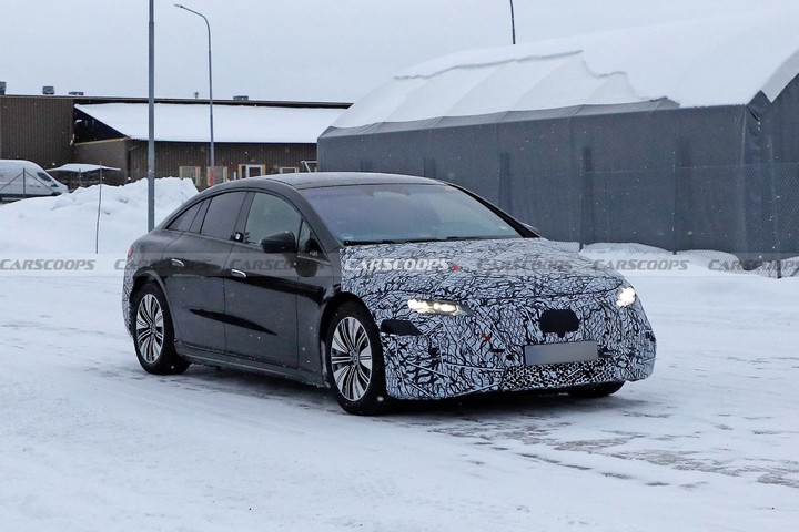 ▲ 改款 EQS 谍照 图源：Carscoops