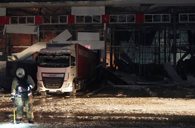 乌称多地遭袭致人员伤亡 俄称击落11架乌无人机