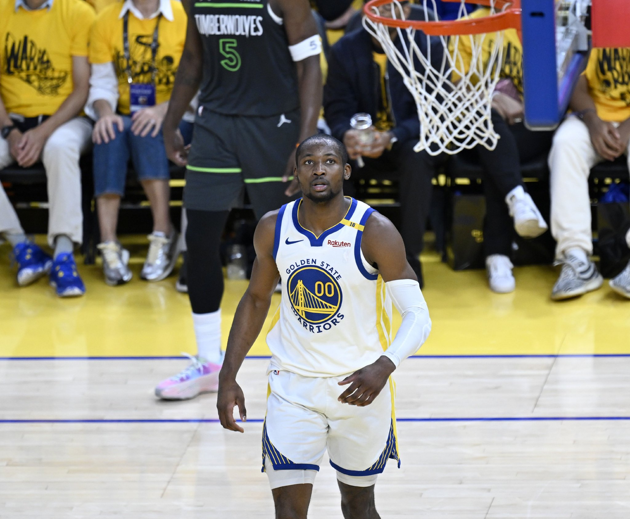 名记：太阳曾对库明加展现出明确兴趣 现已不再将其视为引援目标