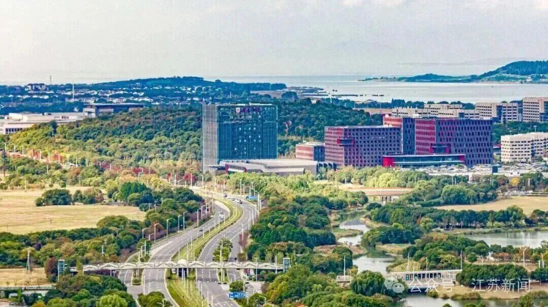 何以“卷王之王” | 万亿之城,新的一年都在干什么?|永州市|江苏省|湖南省|无锡|南京_手机新浪网