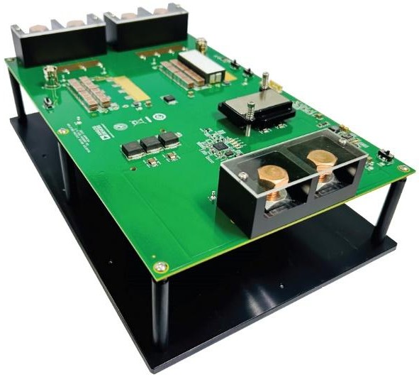 图5 适用于54 V转12 V系统应用的ADI 1/4砖解决方案参考设计硬件