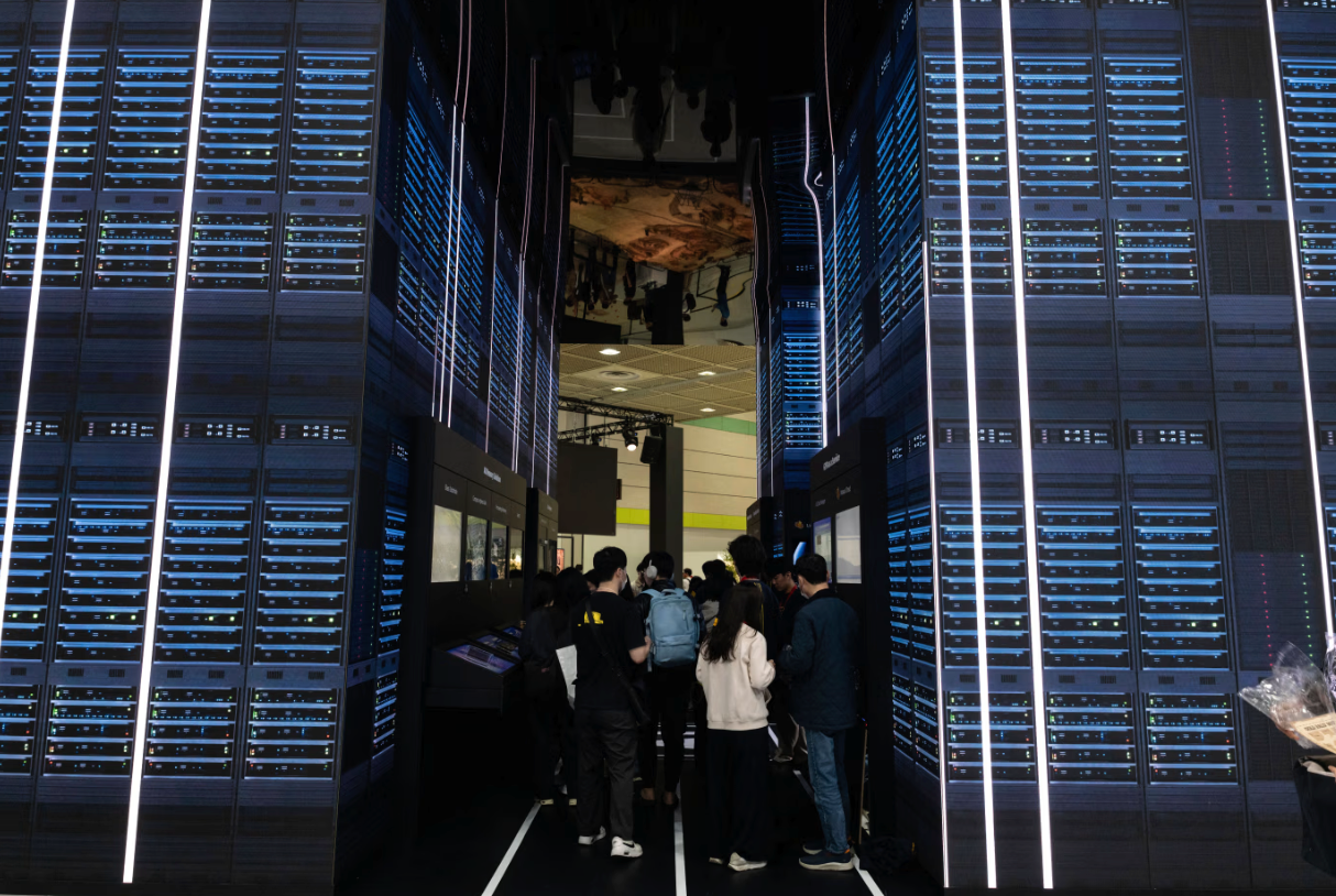 SK 电讯在韩国 IT 展会上的展台