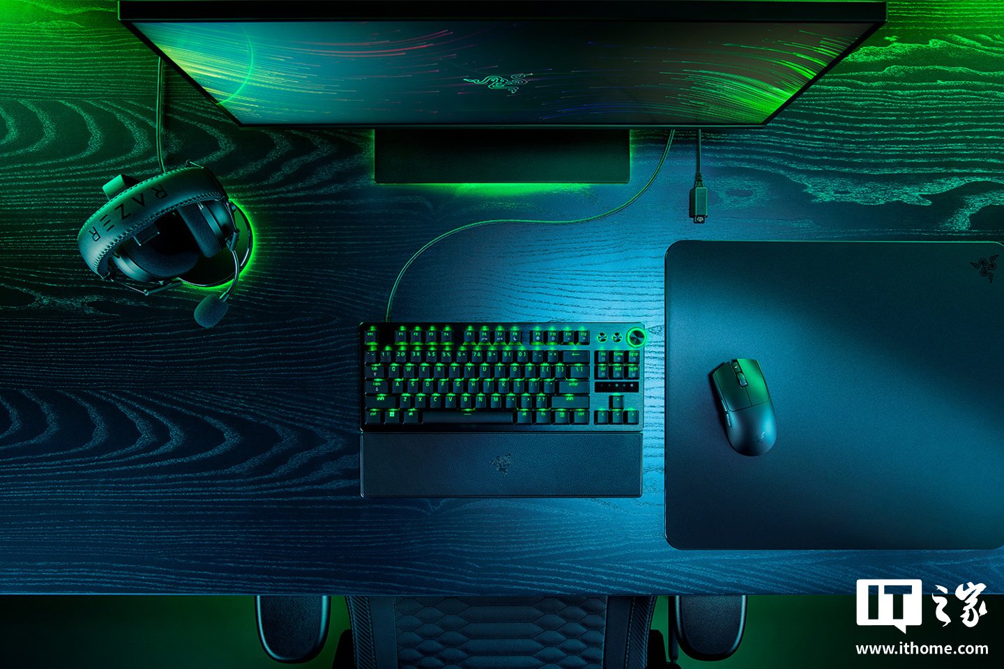 京东雷蛇毒蝰 V3 专业版 SE 无线鼠标券后 836 元，国补后 794.2 元领 60 元券