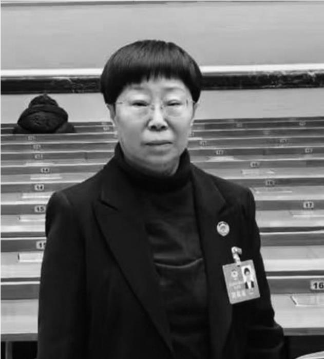 政协委员 马妍