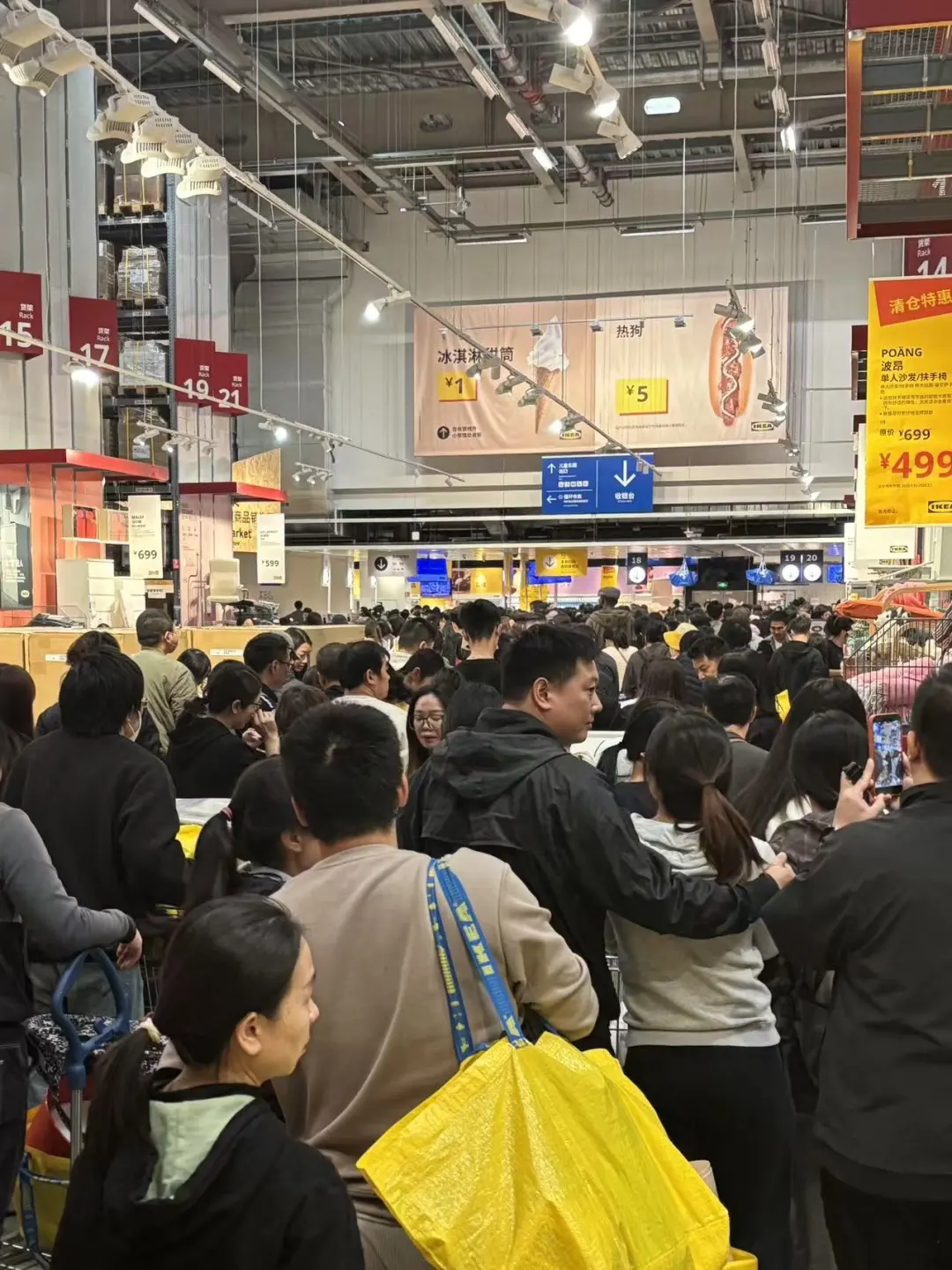 21世纪经济报道记者 王滢摄