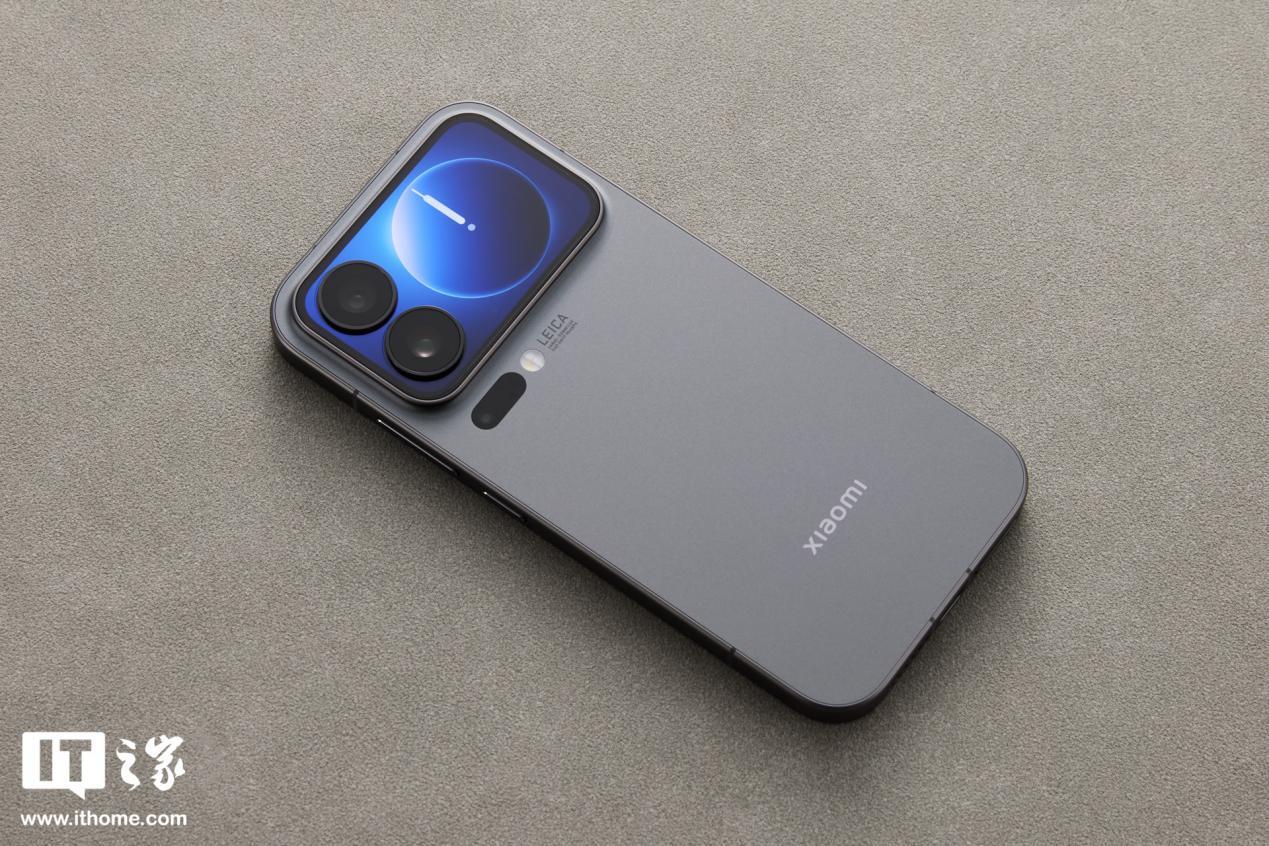 ▲ IT之家开箱：小米 17 Pro / Pro Max 手机图赏