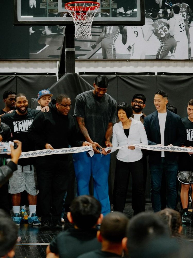 小卡：你比自己想象中更强大 身处困境要保持专注并相信自己|青少年|伯勒|加拿大|安大略省|仪式_手机新浪网