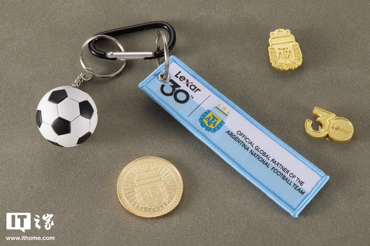 京东雷克沙 Air 小轻块 1TB Type-c USB3.2 移动固态硬盘699 元直达链接