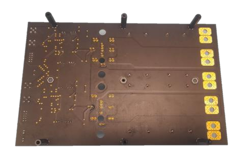 图2： EVBUM2880G 正面与背面视图