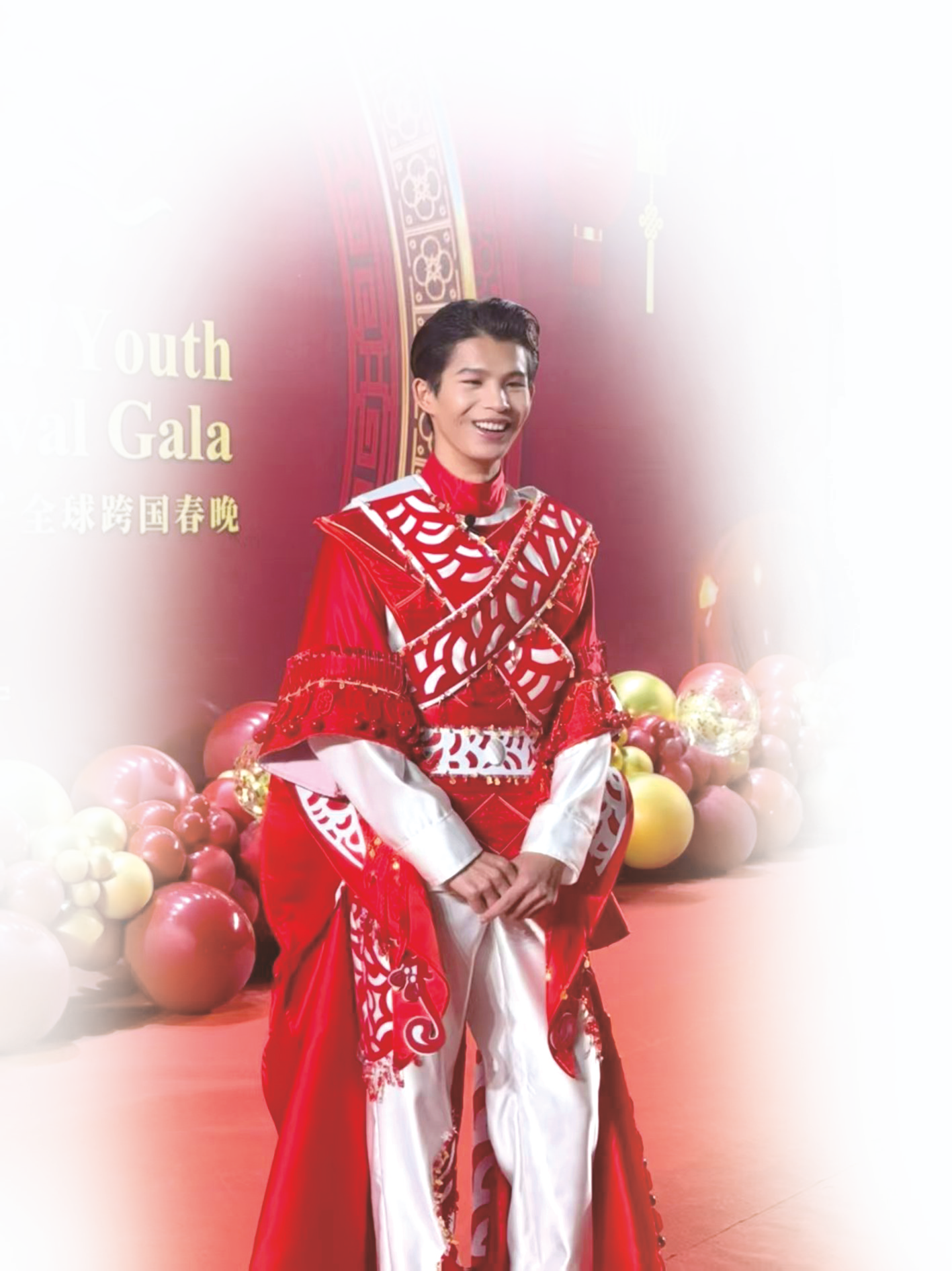     陆仙人参与跨国春晚录制。    本报通讯员韦乔美 摄