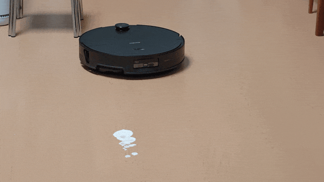 （如上图所示，即便是面对粘稠的酸奶测试，G30S Pro 也能做到“一遍即净”）