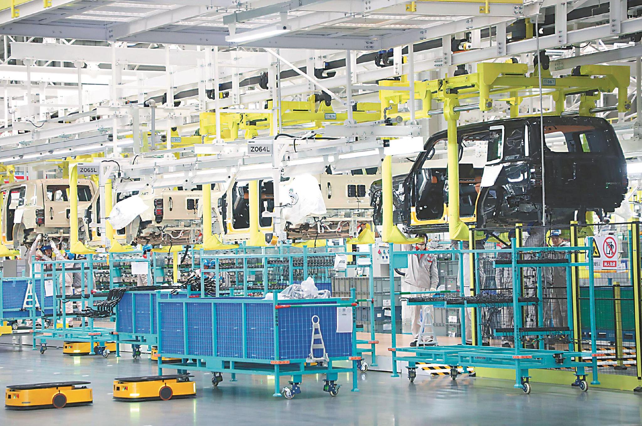 1月7日拍摄的奇瑞新能源和智能网联汽车生产线。本报通讯员 程依宝 摄