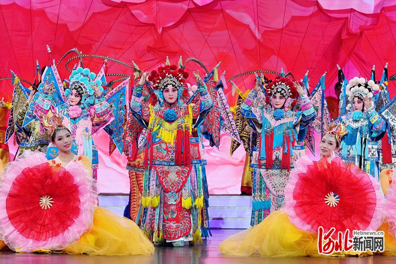 1月11日，《中华有好戏》2026年春节特别节目录制现场。河北日报记者 王伟摄