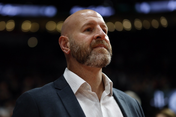 TA：与拓荒猛龙交易都面临复杂情况 他们想清薪资空间且提高战力