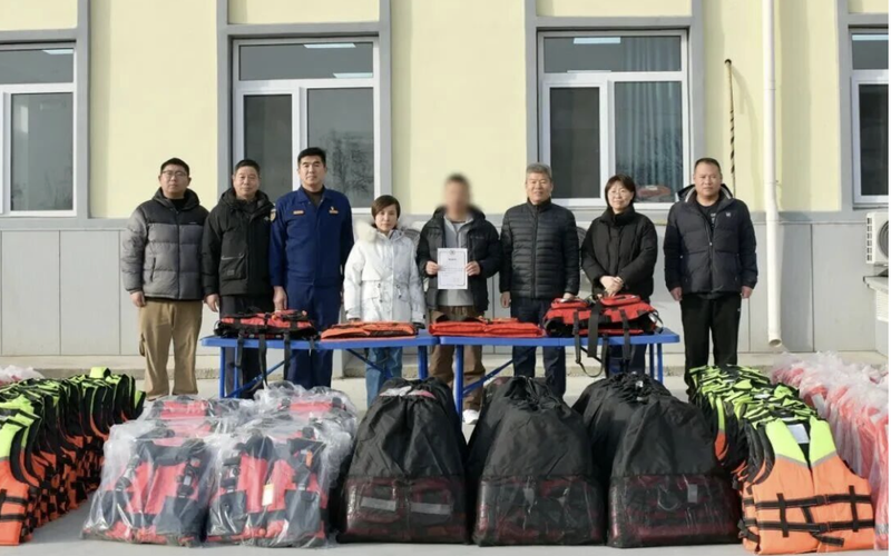 280件救生衣抵救援费:以公益代偿遏制驴友任性|新京报快评|救援_新浪财经_新浪网