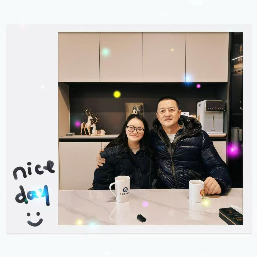 李亚鹏“第四个女儿”发声，力挺其公益坚守，曾转10008元表示支持