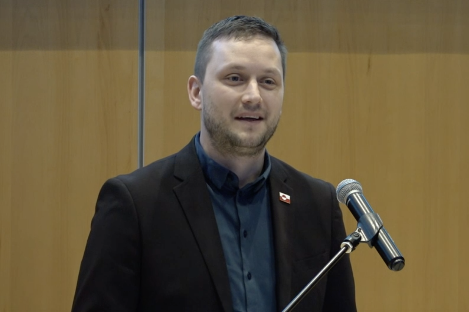 格陵兰岛称选择丹麦和欧盟 已准备好迎接更大规模军事存在