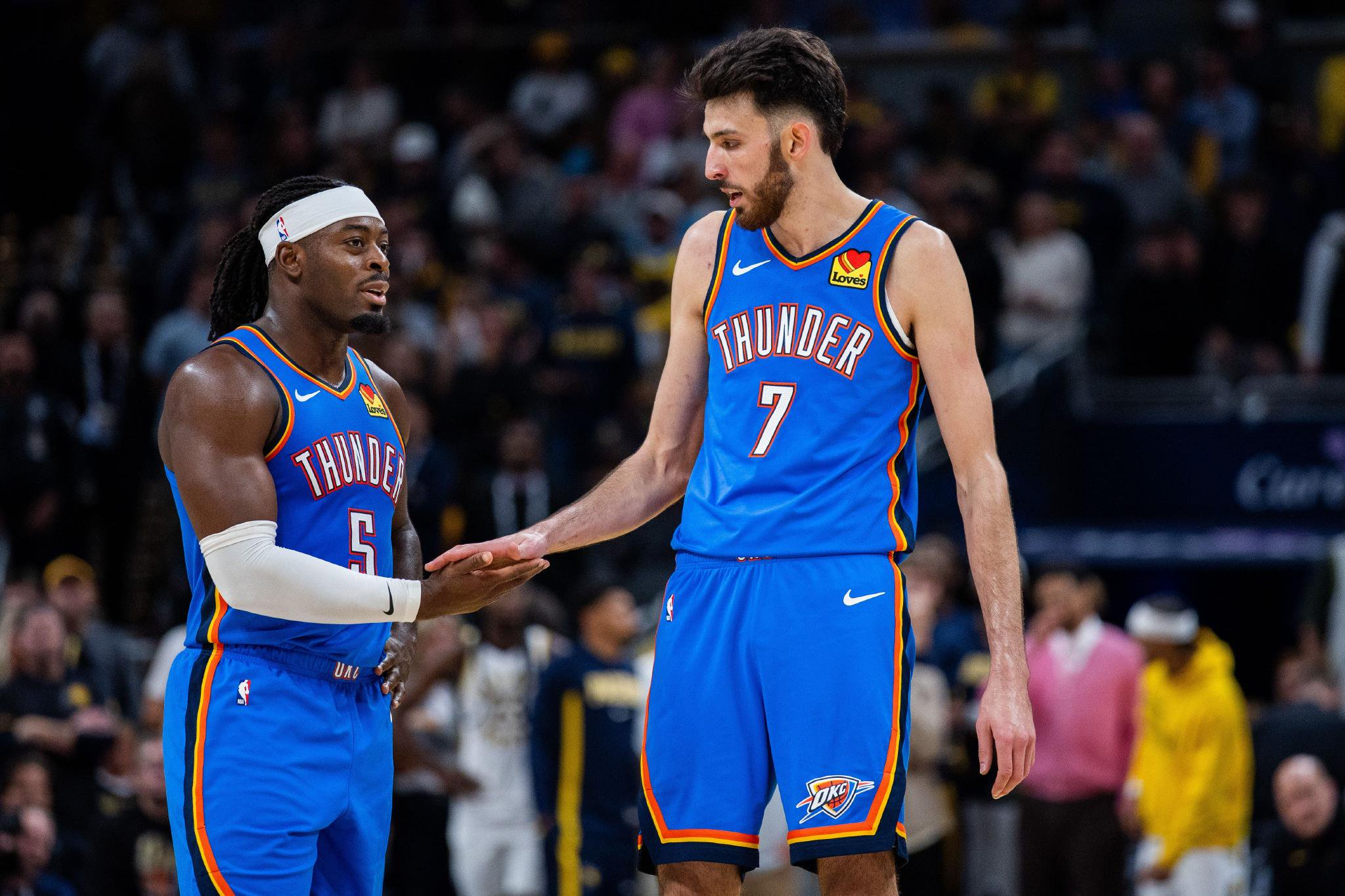 过去4场对手核心得分手对阵雷霆都只得到19分 包括KD/字母/米切尔