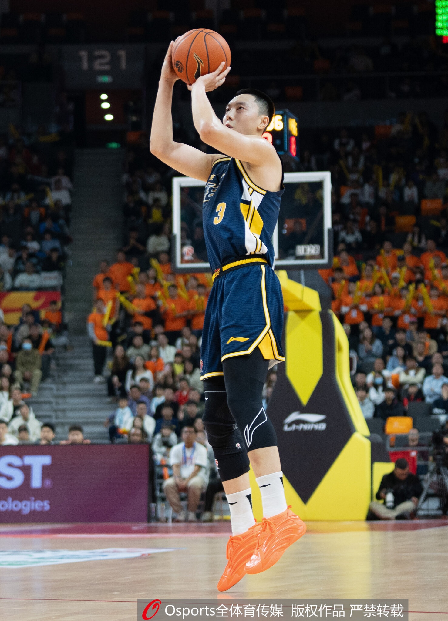 状态回暖！胡明轩三分6中3&罚球2中2得11分3助2断 正负值+12