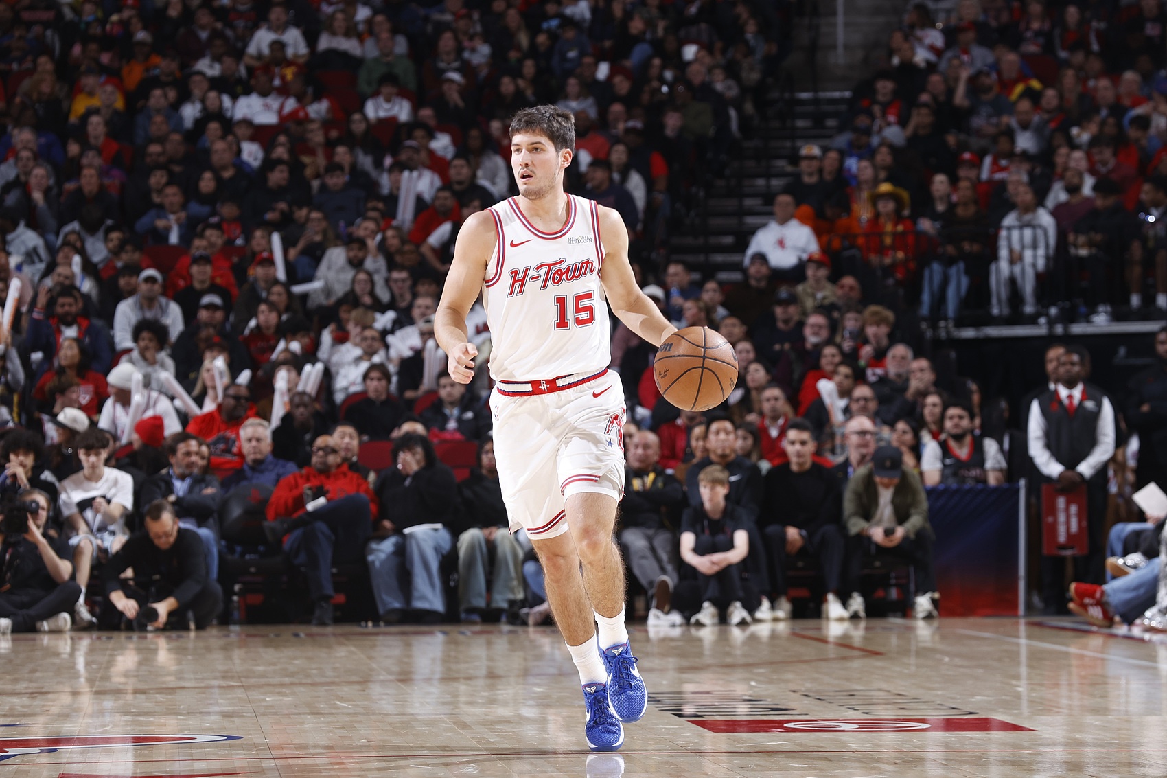 手感冰凉！谢泼德半场8投仅1中拿到5分 三分4中0