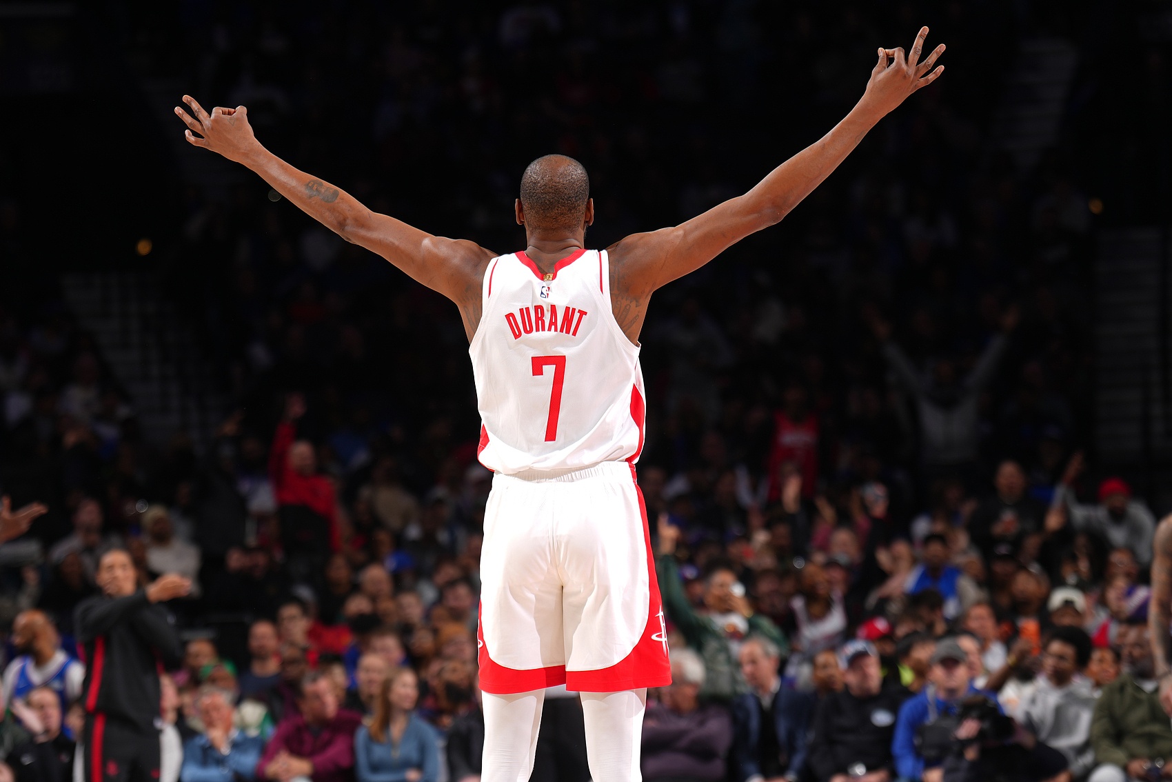 看看还能打几年！霍里：KD总得分很难超科比 但他可以超乔丹