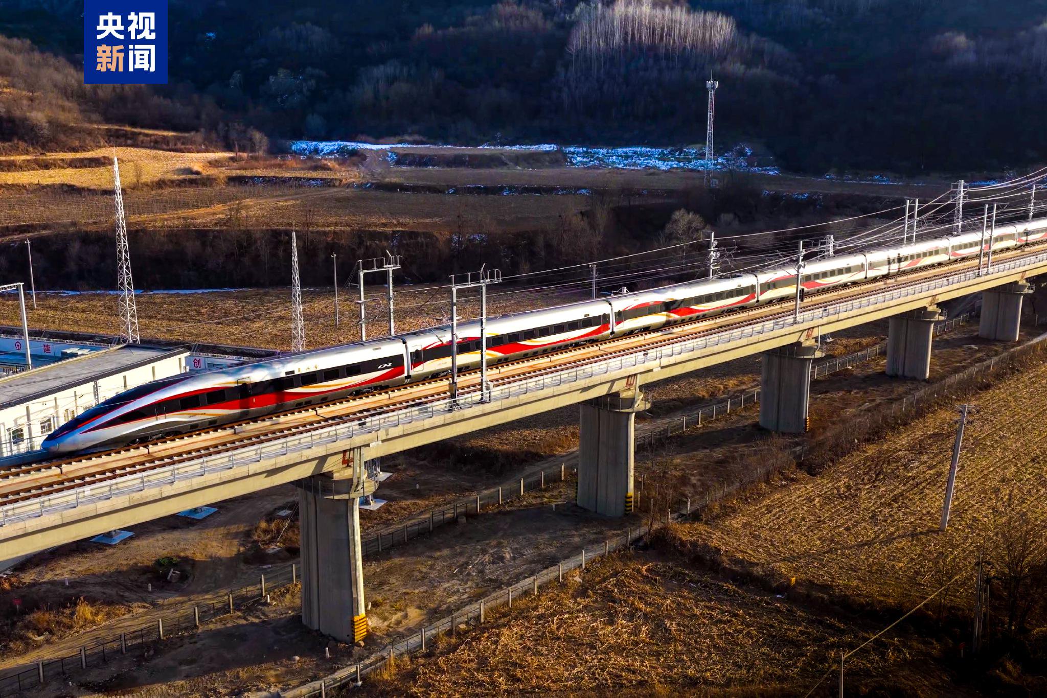 客货列车双增，今起全国铁路实行新的列车运行图|高铁|新图|服务|铁路部门|旅客_手机新浪网