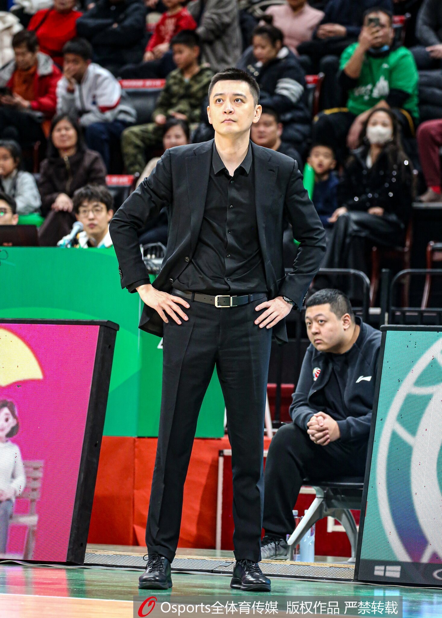 媒体人谈杨鸣辞职：一直带好学生班主任遇到末节4分 起伏确实折磨