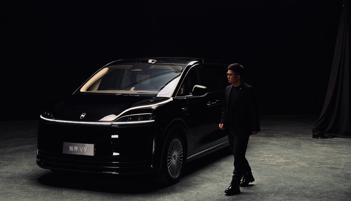 ▲ 智界汽车实行董事及实行副总裁赵长江