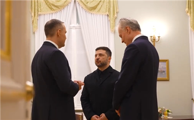 乌克兰总统与立陶宛及波兰总统会晤 讨论防空合作等议题