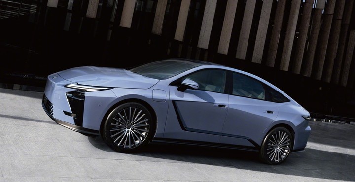 ▲ 雷克萨斯 ES 纯电