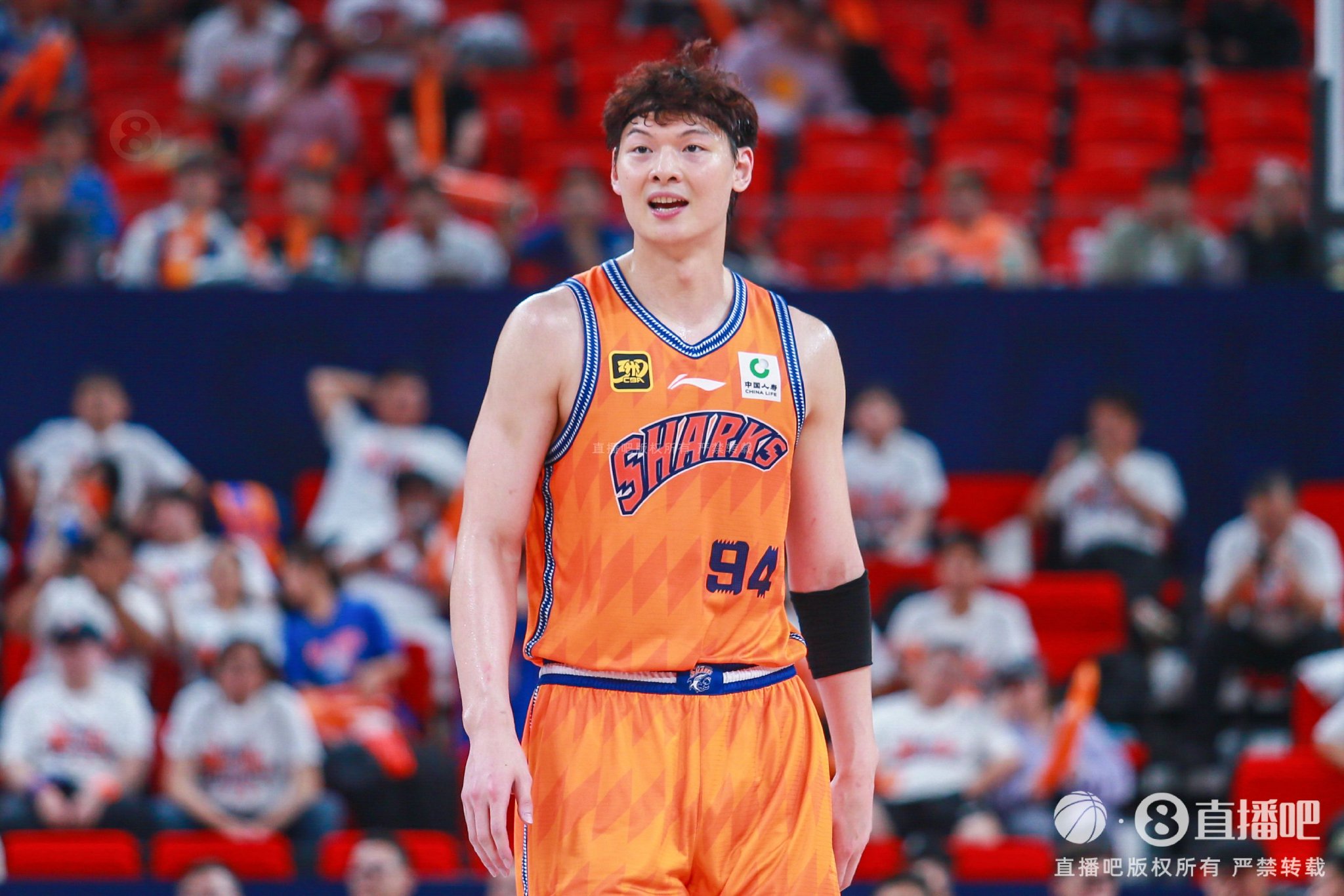 媒体人：很多人都忘了王哲林是两届MVP&入选过10次全明星的球员