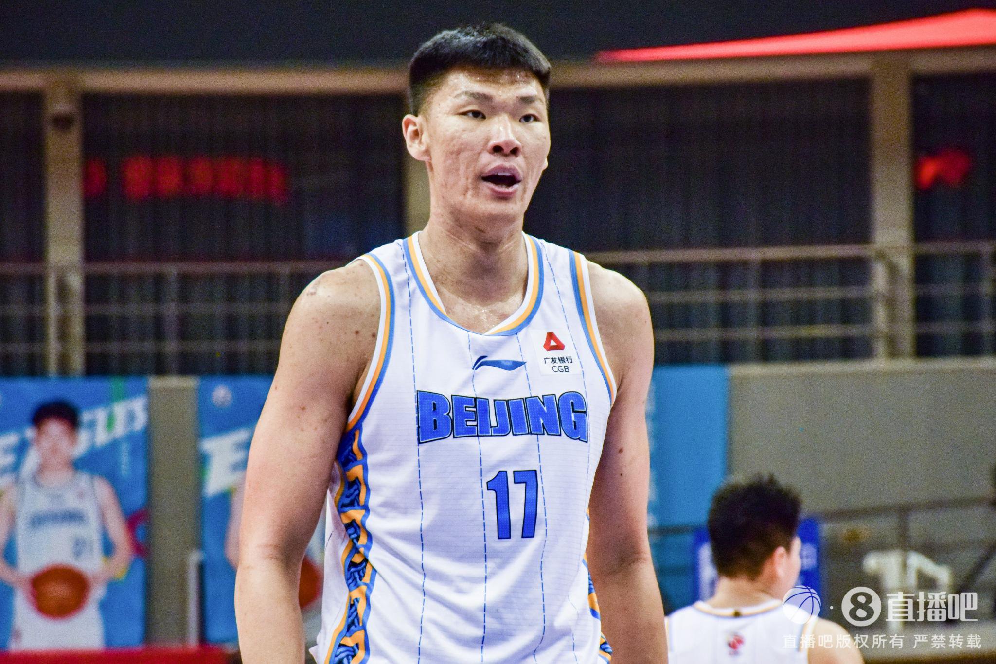 你可是顶薪球员啊！范子铭本赛季至今6场得分挂蛋 仅1场得分上双