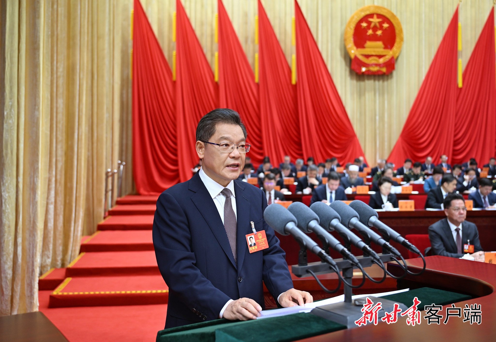 【甘快看】省十四届人大四次会议在兰隆重开幕 胡昌升宣布大会开幕 任振鹤作政府工作报告|甘肃省_新浪财经_新浪网