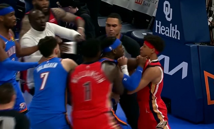 多特费尔斯赛后剧烈冲突！费尔斯INS评论：软东西哈哈哈