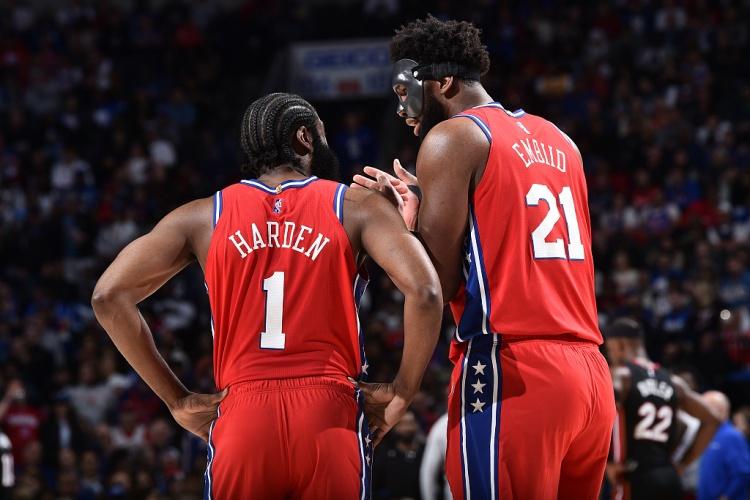 铁林：字母应该仍会和雄鹿待在一起 不像恩比德&哈登经常找不到人