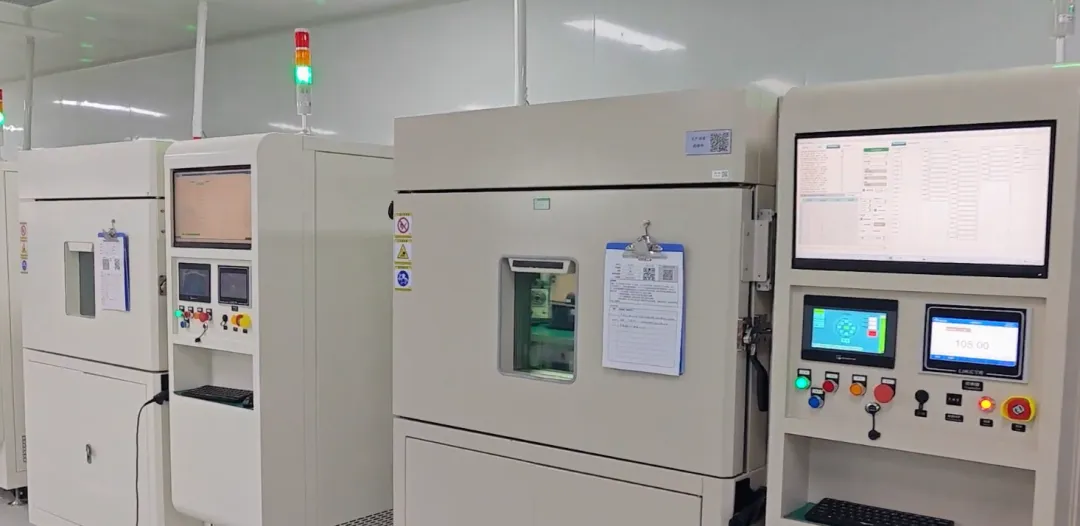 自研全自动温箱转台