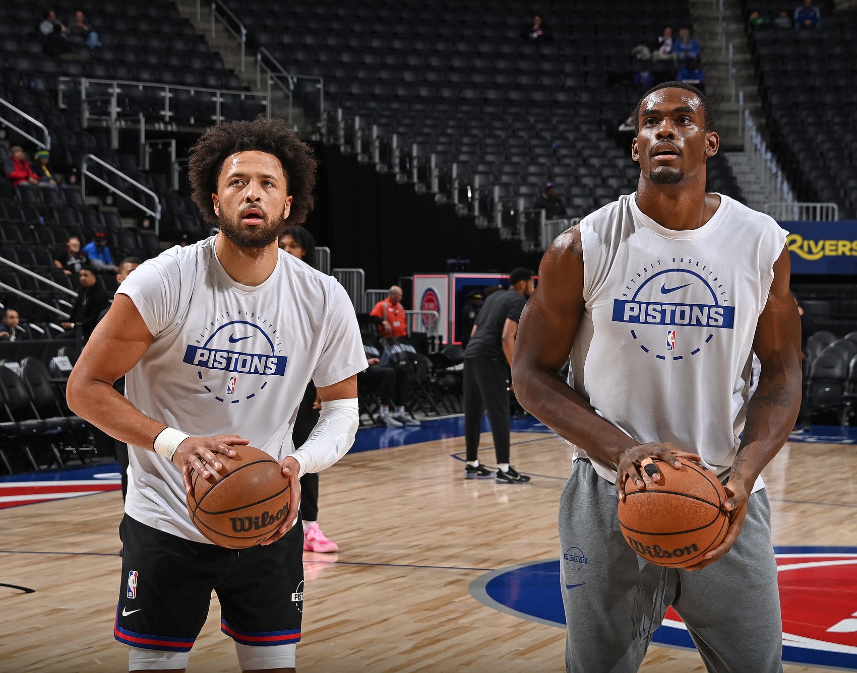 媒体人：活塞东部排名稳定 球星有了 防守也坚固 抓紧补三分投射