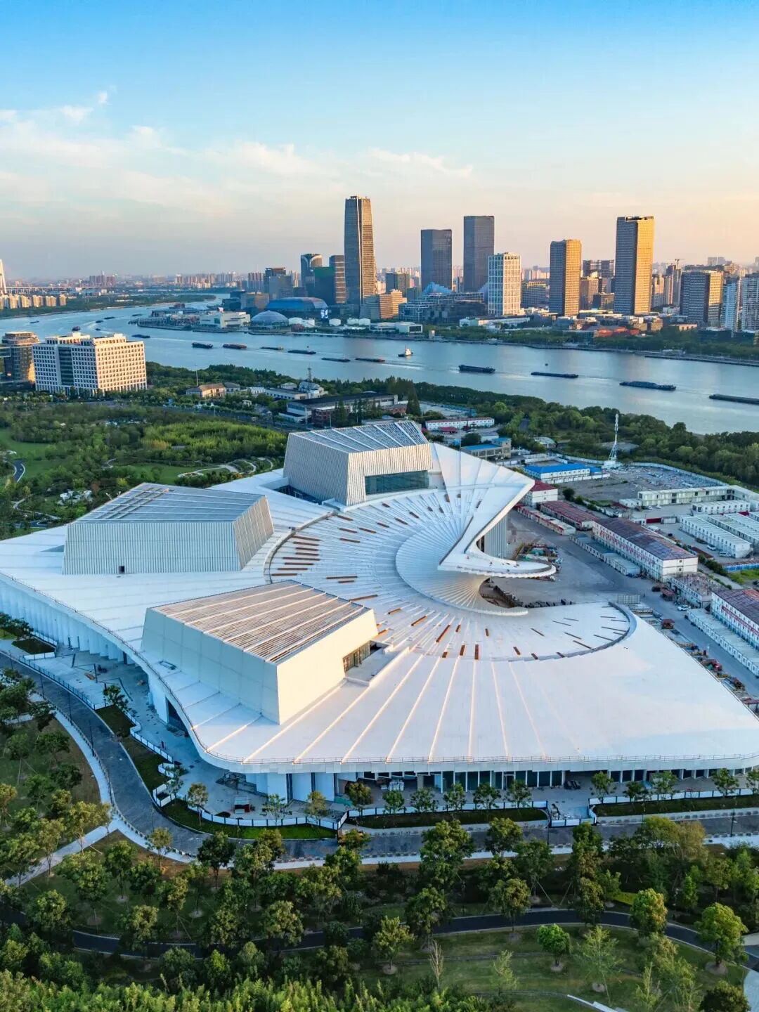 认购率119%!黄浦江中环「澐启滨江」三批次明日开盘!|上海市_新浪财经_新浪网