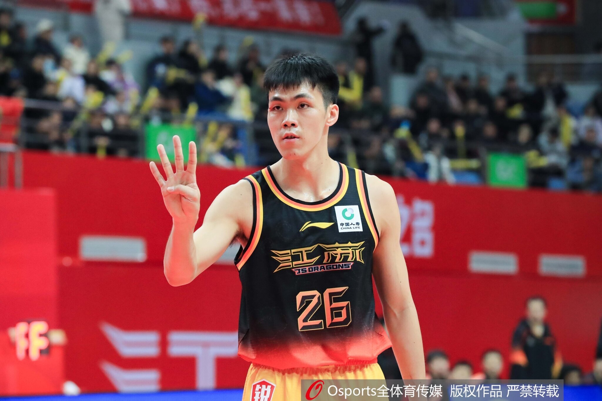 郭士强观战！易立：庞峥麟用行动证明 自己在国家队能有一席之地