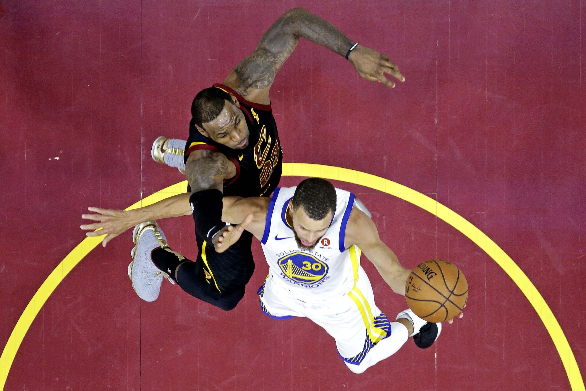 乐福谈18骑士：我们本不应该打进总决赛 詹姆斯把我们扛在了肩上