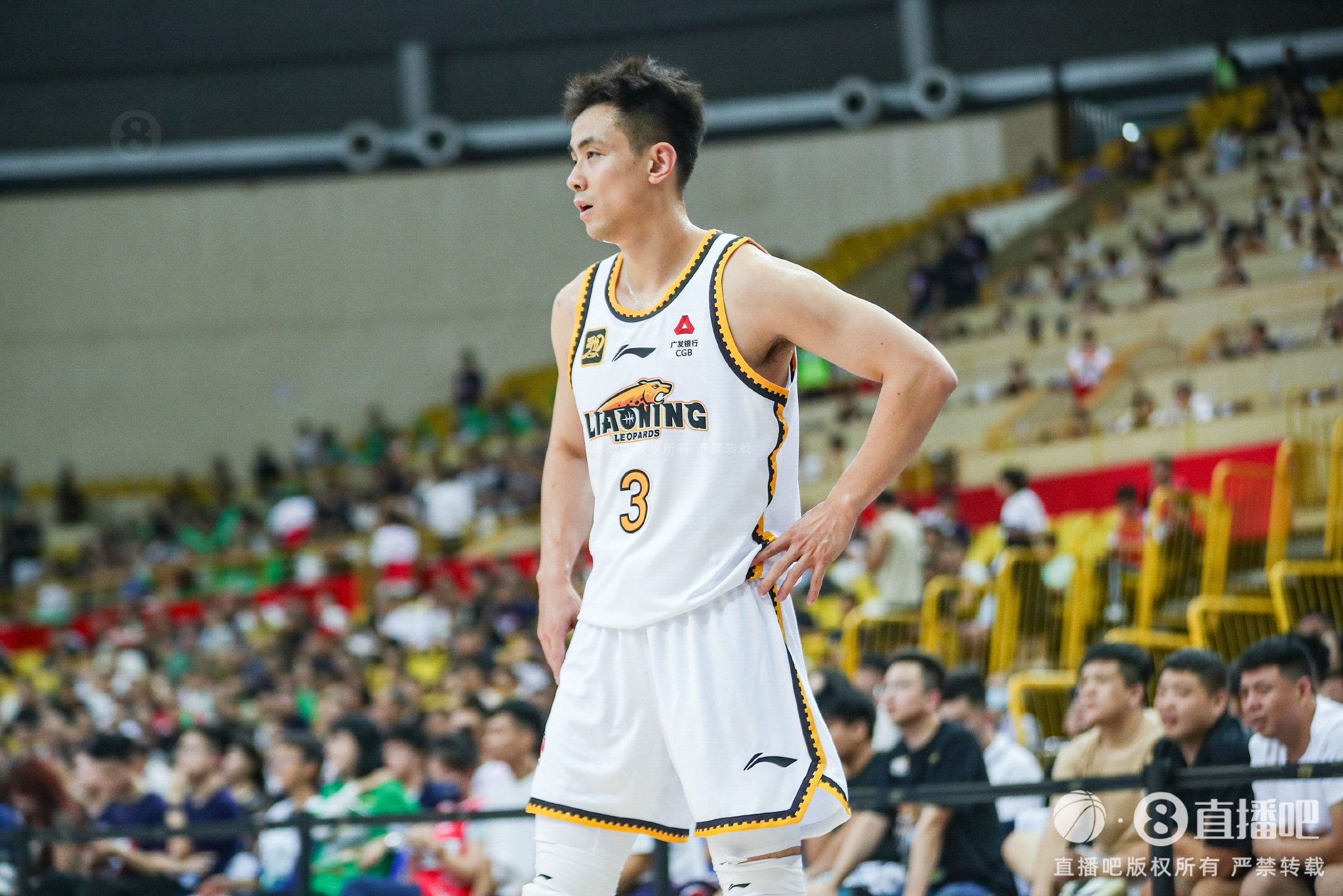 记者：辽宁是本赛季CBA进攻倒数第3的球队 去年是正数第1