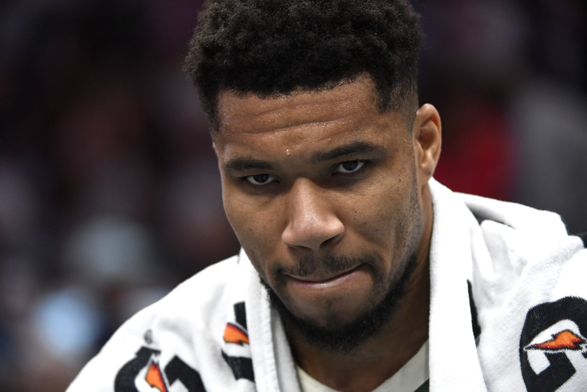 Shams：雄鹿想要一个年轻的顶级天才球员或大量选秀权 或两者都要