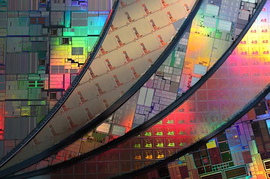 联电 2025 年营收 2375.53 亿新台币，全年整体产能利用率 75%