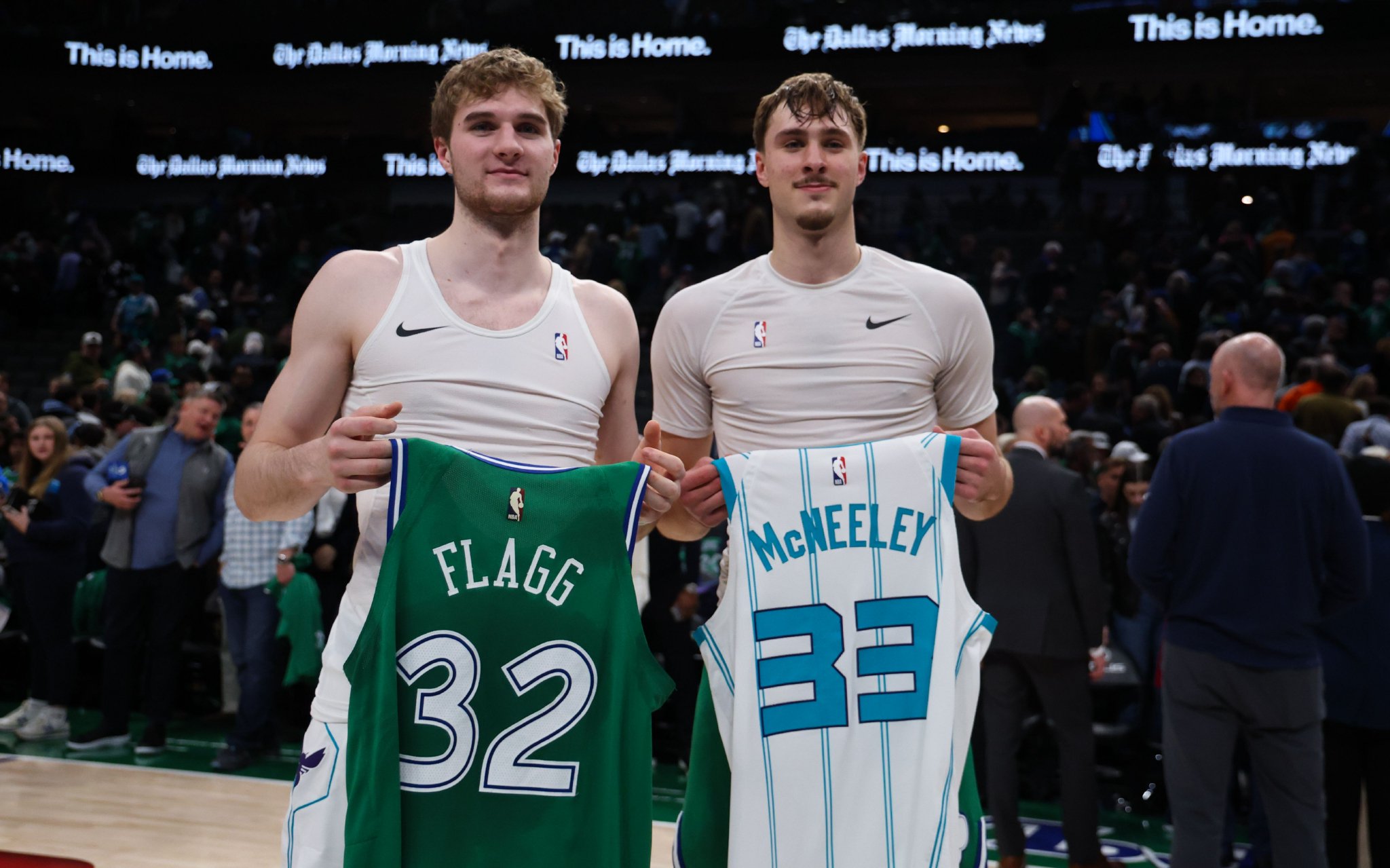 克尼佩尔：麦克尼利抢先和弗拉格换了球衣 毕竟他俩高中就是队友