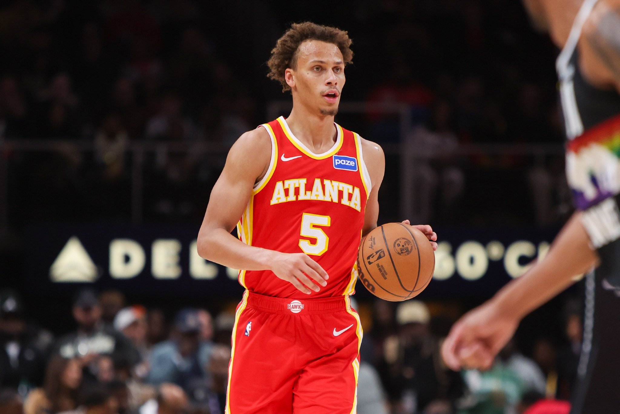 一点手感没有！丹尼尔斯半场5中0&三分2中0一分未得