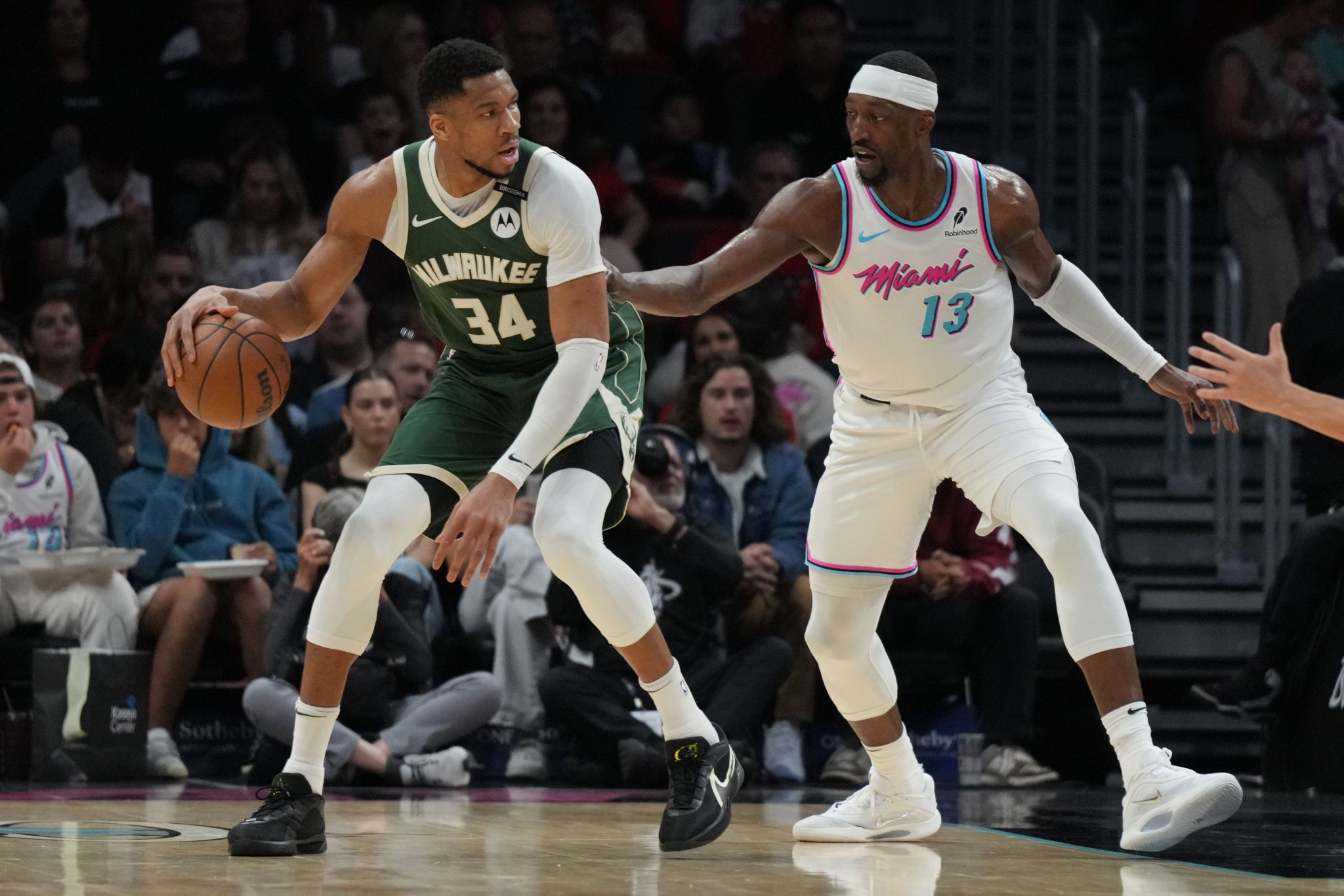 Stein：热火森林狼正全力追逐字母哥 热火被视作最具竞争力追求者